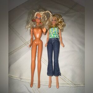 2 Barbie’s and the one outfit